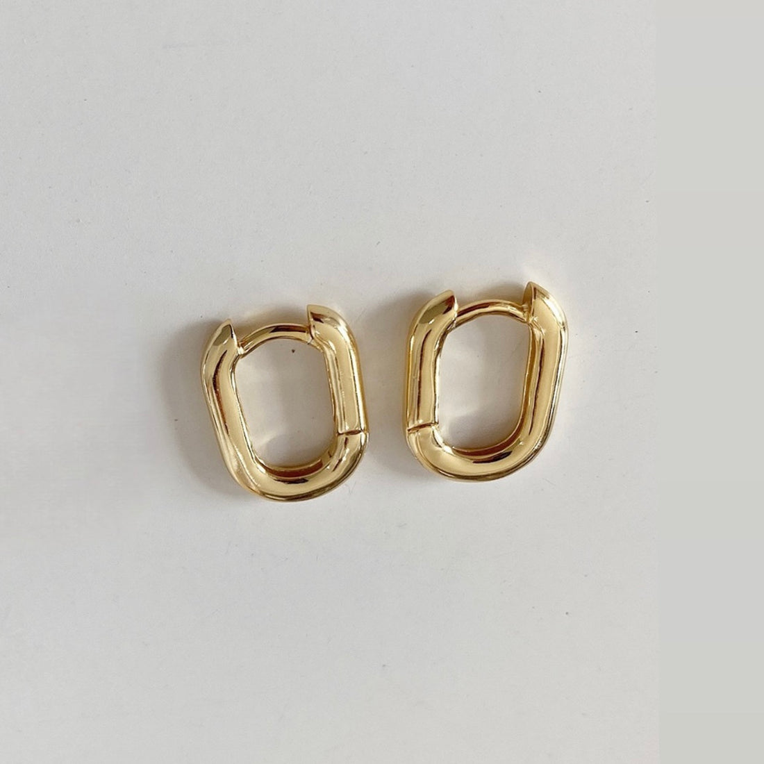 Mini Olivia Oval Huggie Earrings