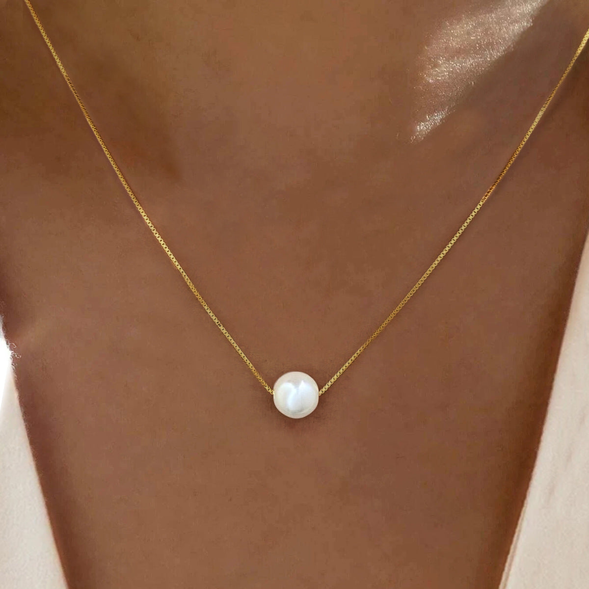 Essential Pearl Necklace